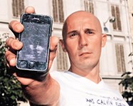 iPhone爆炸險射盲少年