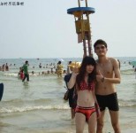一泳裝小妹的過人之處…