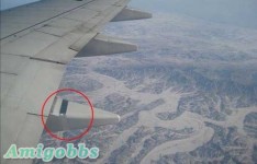 網貼曝飛機機翼綁膠帶 昆明航空稱不影嚮安全