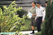 阿扁正式收監　囚犯編號 1020