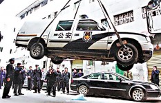 深圳警車輾死兩歲男童